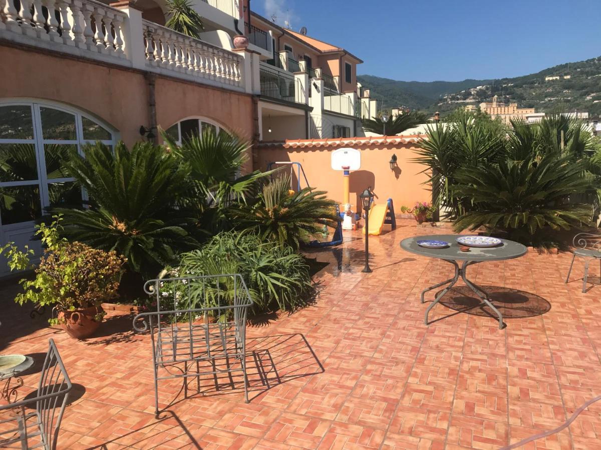 Villa Grace Пати Екстериор снимка