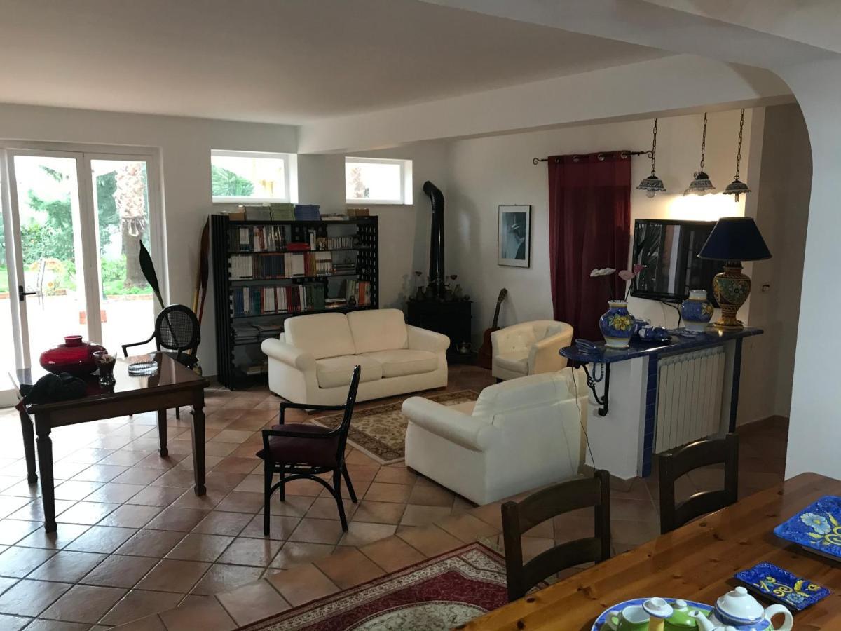 Villa Grace Пати Екстериор снимка
