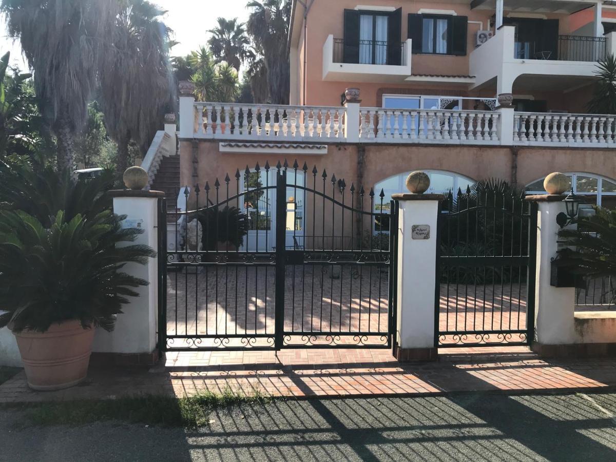 Villa Grace Пати Екстериор снимка