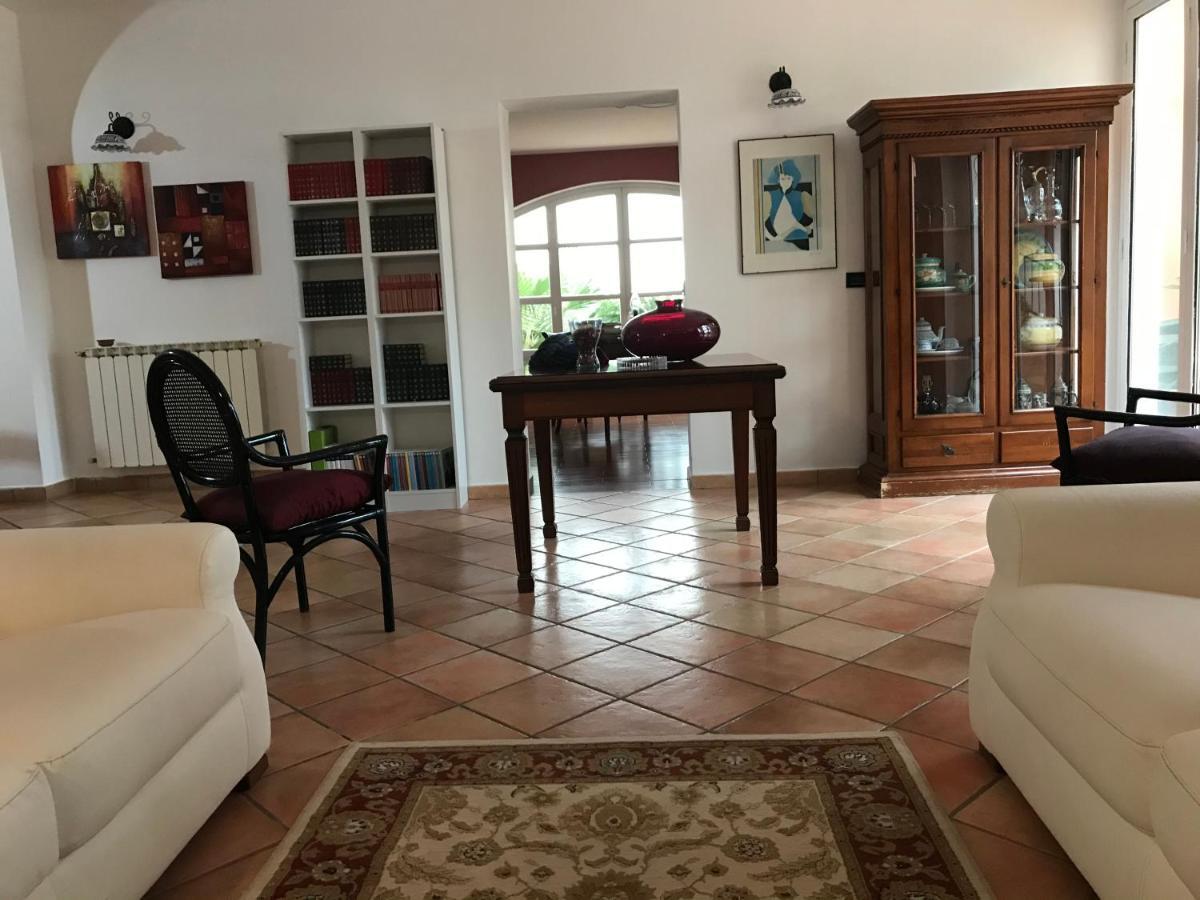 Villa Grace Пати Екстериор снимка