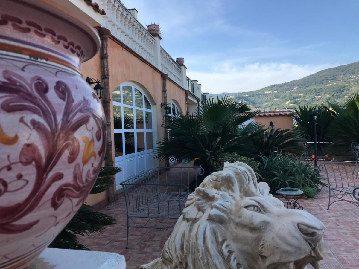 Villa Grace Пати Екстериор снимка