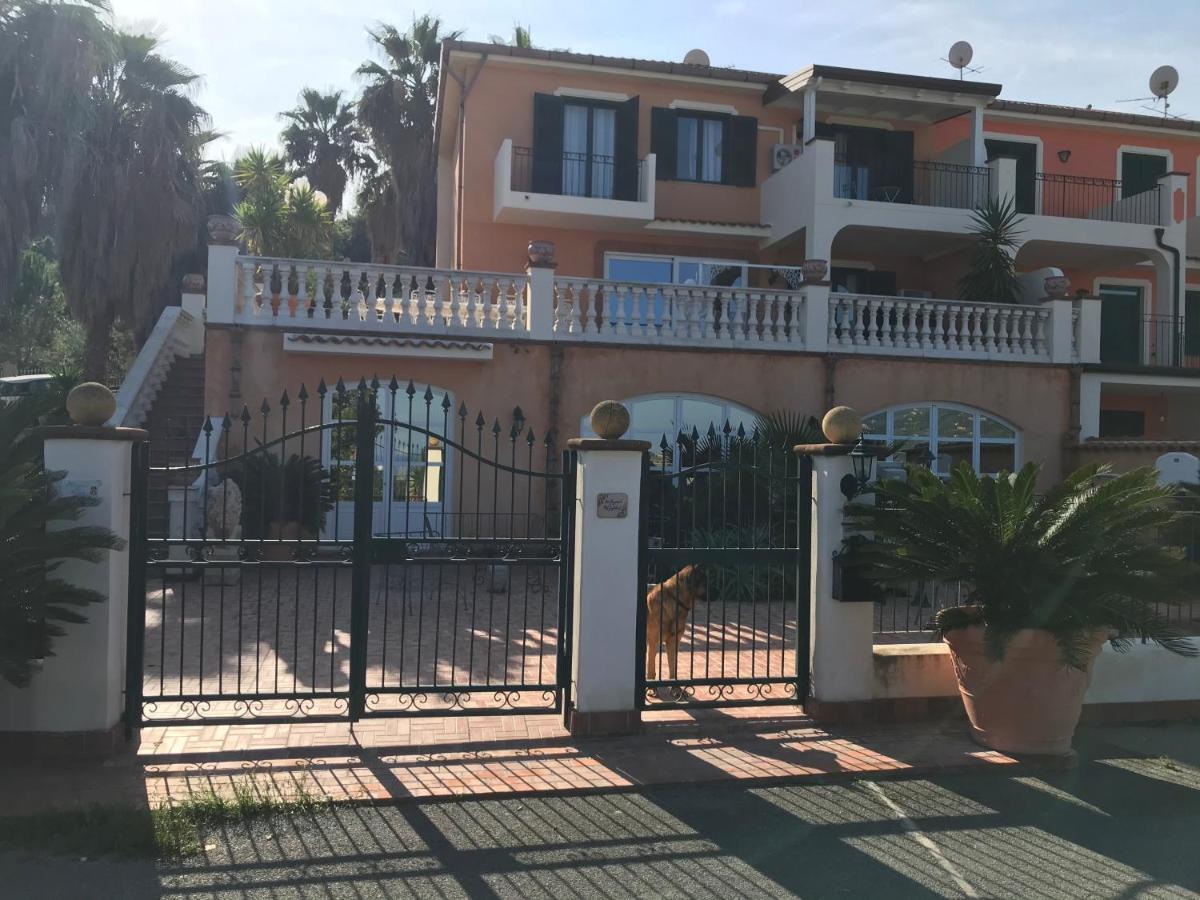Villa Grace Пати Екстериор снимка